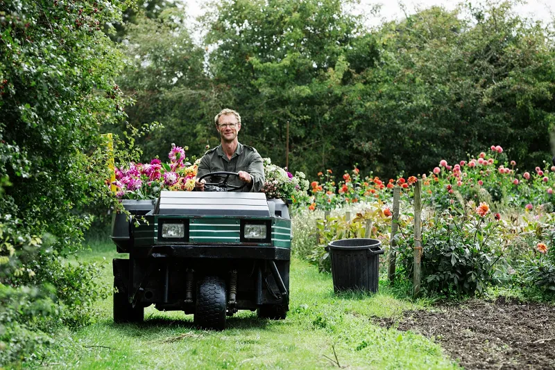 Gardener and Groundsperson Jobs on Country Estates: What Employers Need to Know